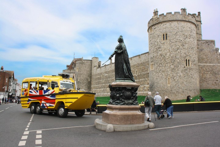 Queen Victoria Statue in Windsor